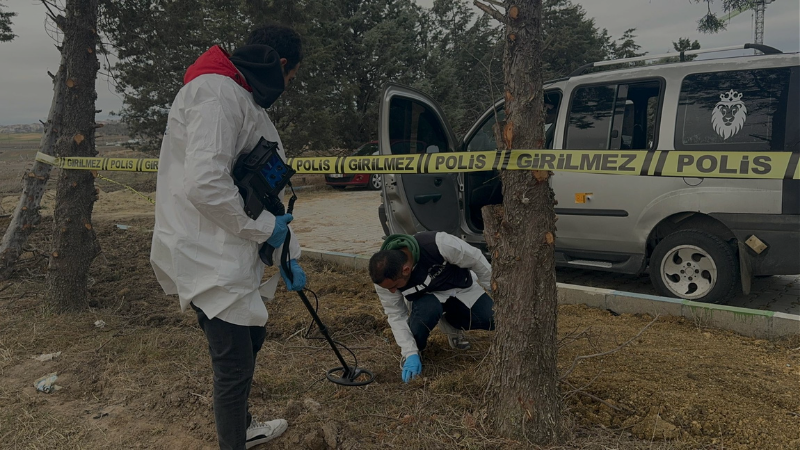 2 kuzen, otomobilin içinde başlarından vurulmuş halde bulundu